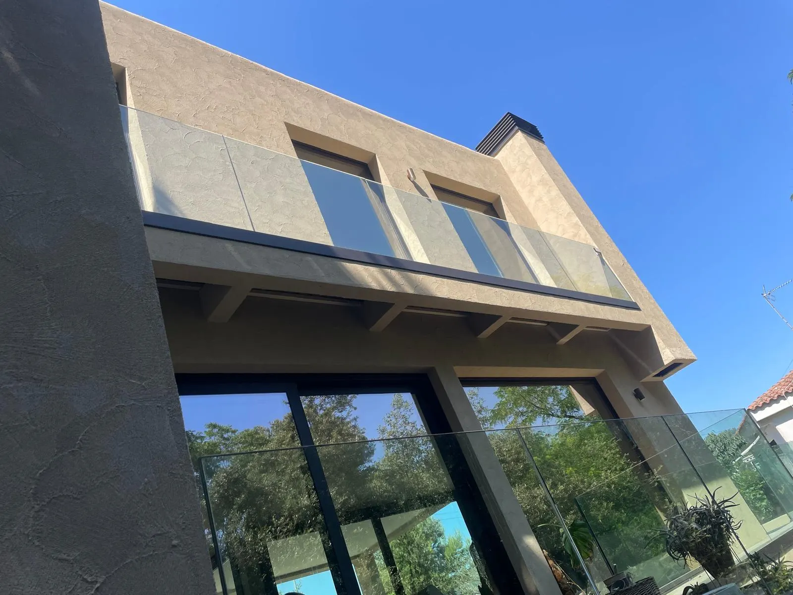 Mantenimiento integral de edificio residencial con andamiaje perimetral