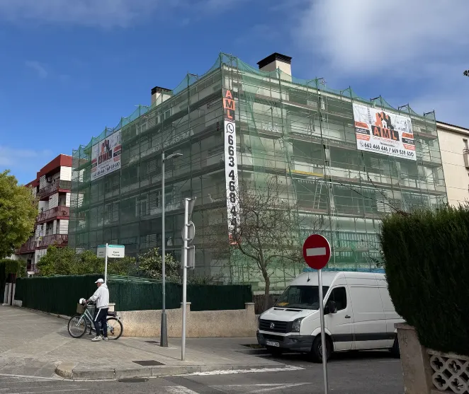 Instalación de aislamiento térmico exterior SATE en Segur de Calafell