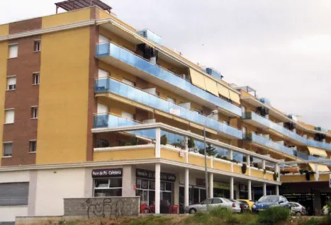 Rehabilitación de fachada de edificio residencial en Cunit