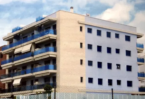 Rehabilitación integral de edificio de apartamentos en Roda de Berà